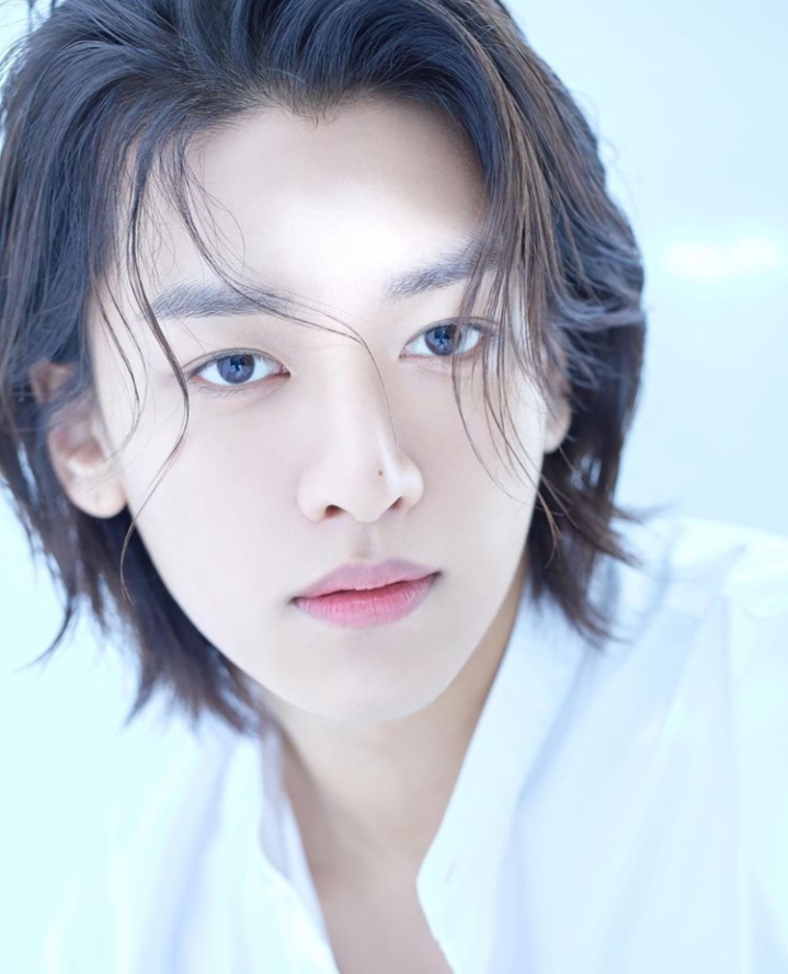 Han Seungyun (Singer) Age, Bio, Wiki, Facts & More - Kpop Members Bio