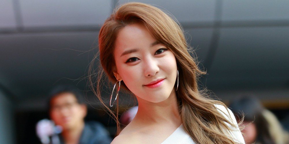 Woori (Rainbow Member) Bio, Wiki, Age, Facts & More