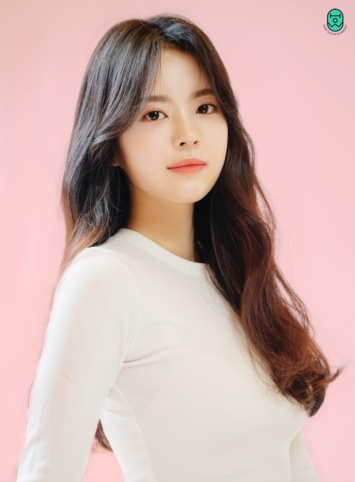 Soyoung (Howz Member) Age, Bio, Wiki, Facts & More
