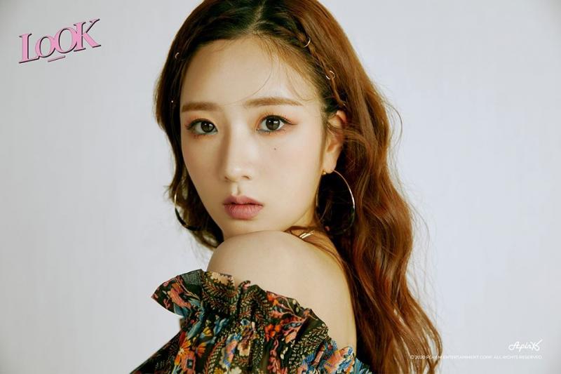 Bomi (Apink Member) Age, Bio, Wiki, Facts & More