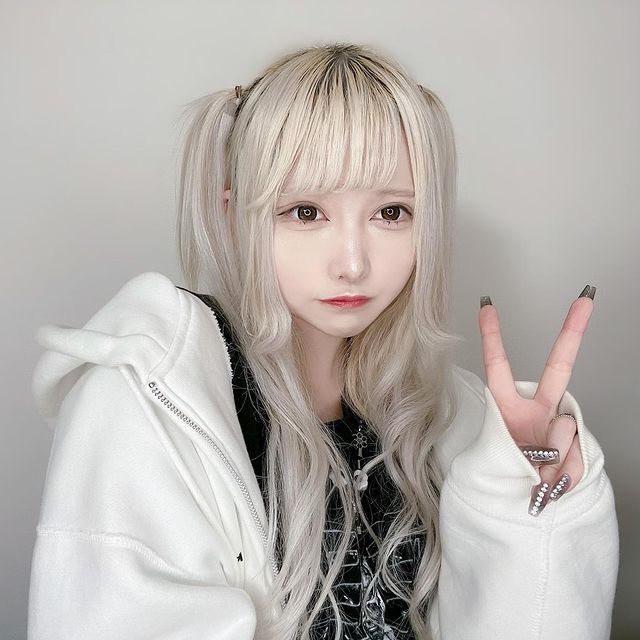 Hakua Coai (Yakousei Amuse)Age, Bio, Wiki, Facts & More) - Kpop Members Bio