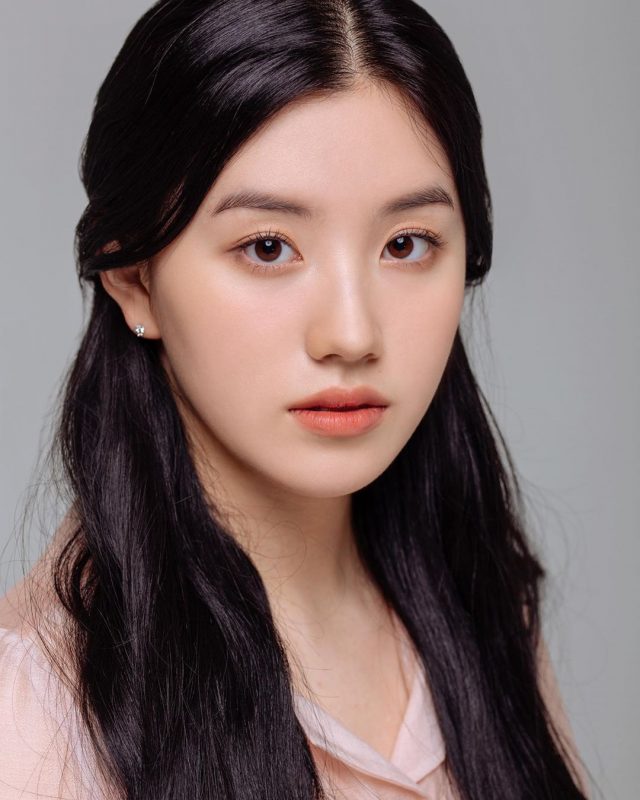 Park Siyeon (Actress) Age, Bio, Wiki, Facts & More - Kpop Members Bio