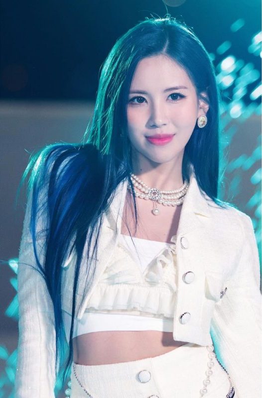 Park Soyeon (Singer) Age, Bio, Wiki, Facts & More - Kpop Members Bio