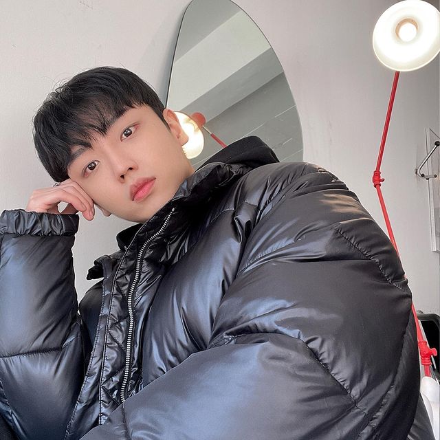 Eson (Singer) Age, Bio, Wiki, Facts & More - Kpop Members Bio